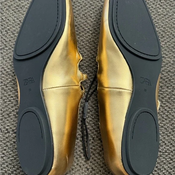 Zara Gold Metallic Ballet Flats with buckle’s and straps Size 39 formal holiday - Picture 3 of 4